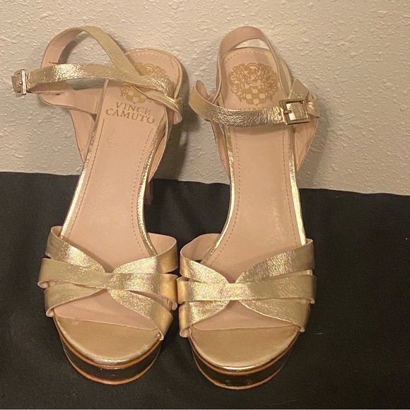 Vince Camuto Peppa Gold Platform Heels 7.5 - Picture 1 of 7